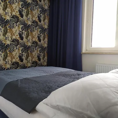 Center Navyblue Luxury דירה