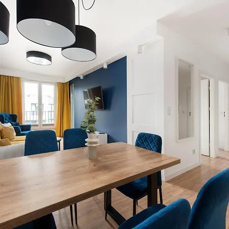 Center Navyblue Luxury Apartment